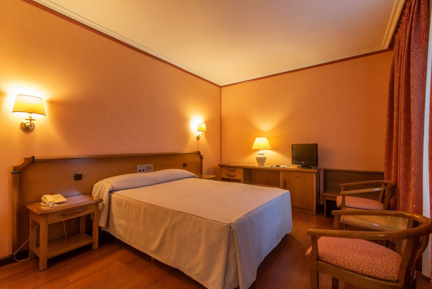 Hospedium Hotel Europa Centro Magaz De Pisuerga Extérieur photo