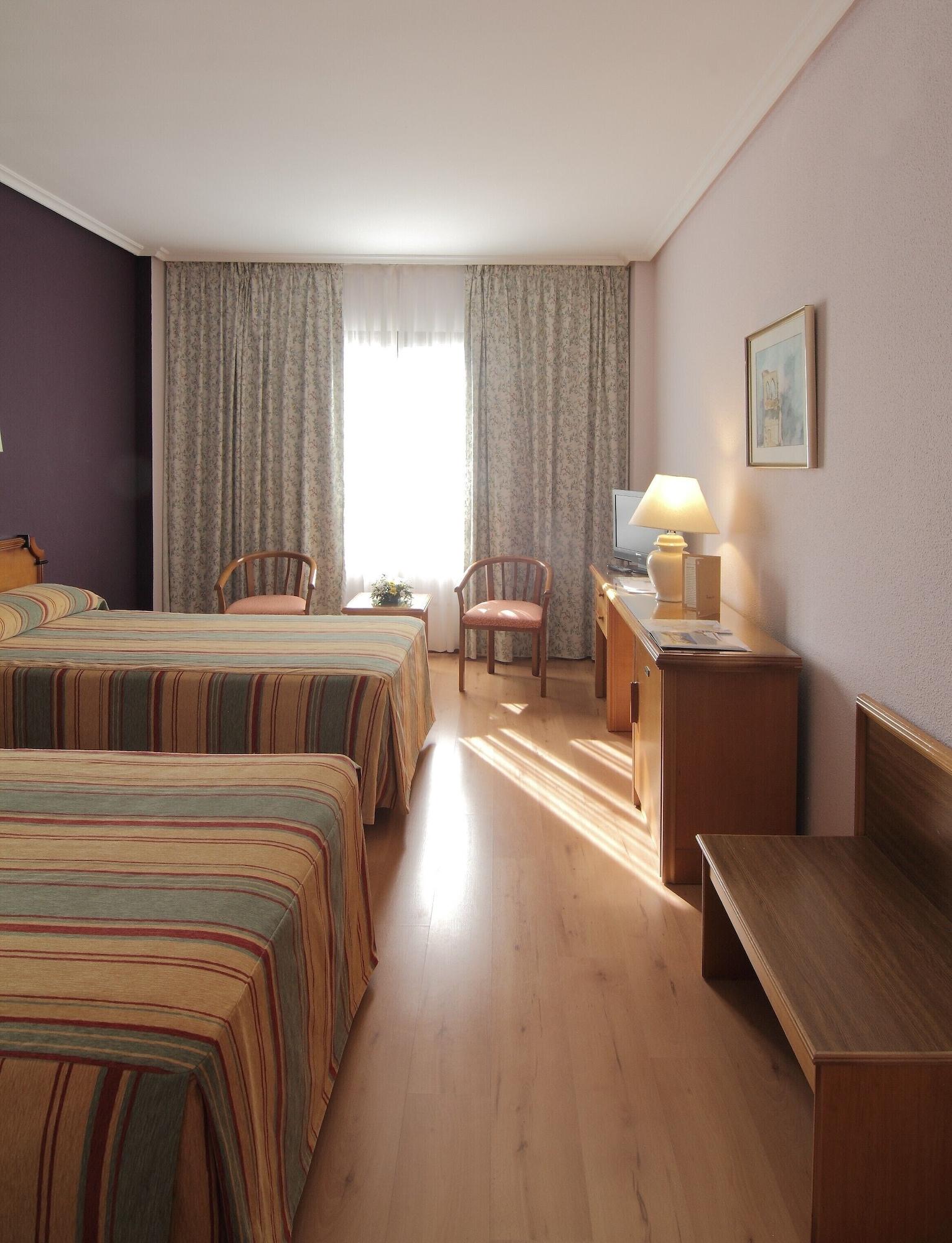 Hospedium Hotel Europa Centro Magaz De Pisuerga Extérieur photo
