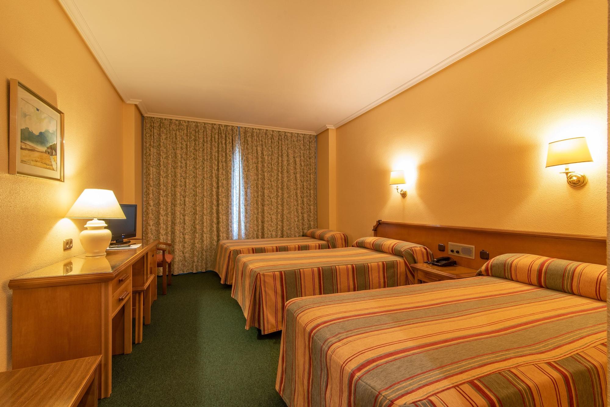 Hospedium Hotel Europa Centro Magaz De Pisuerga Extérieur photo
