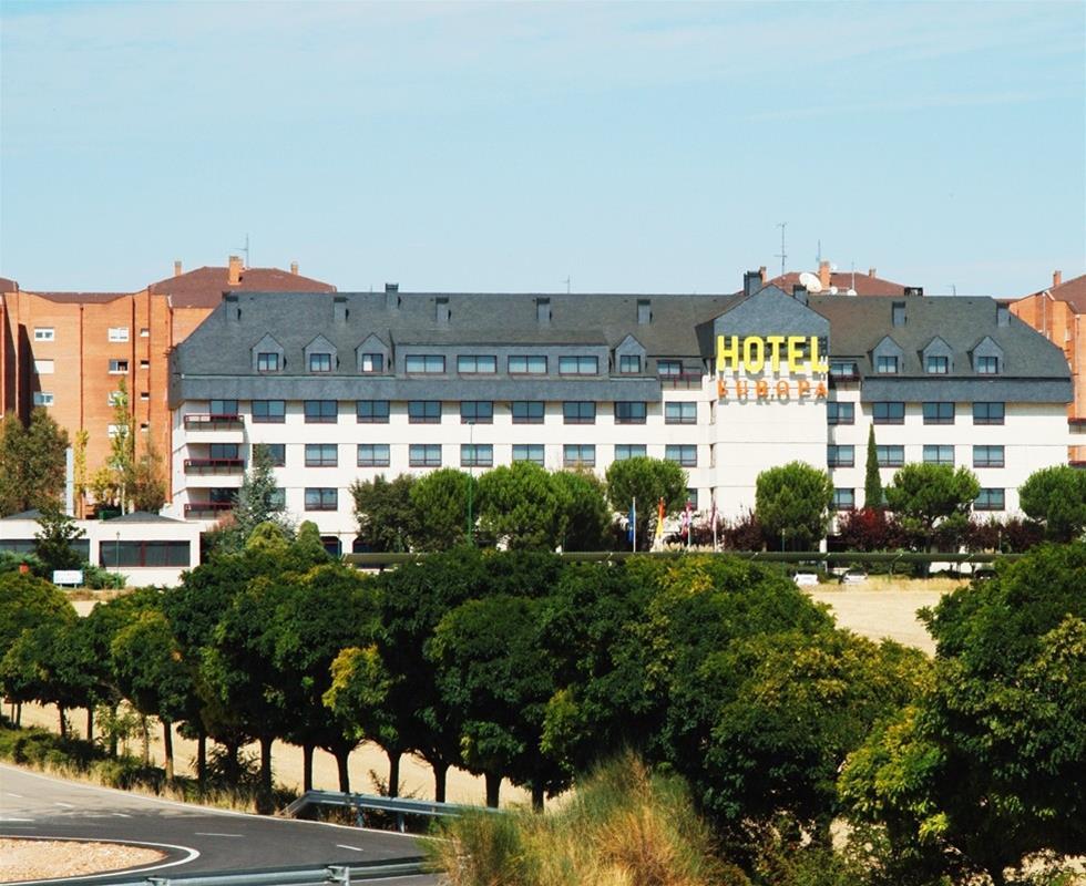 Hospedium Hotel Europa Centro Magaz De Pisuerga Extérieur photo