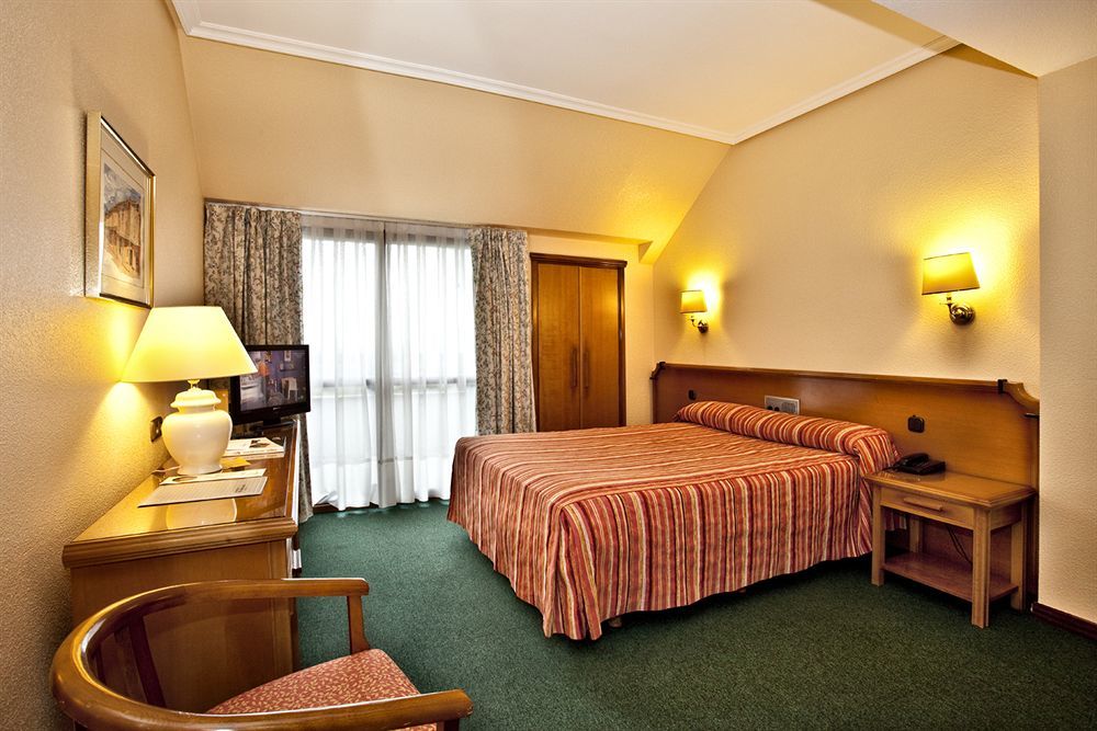 Hospedium Hotel Europa Centro Magaz De Pisuerga Extérieur photo