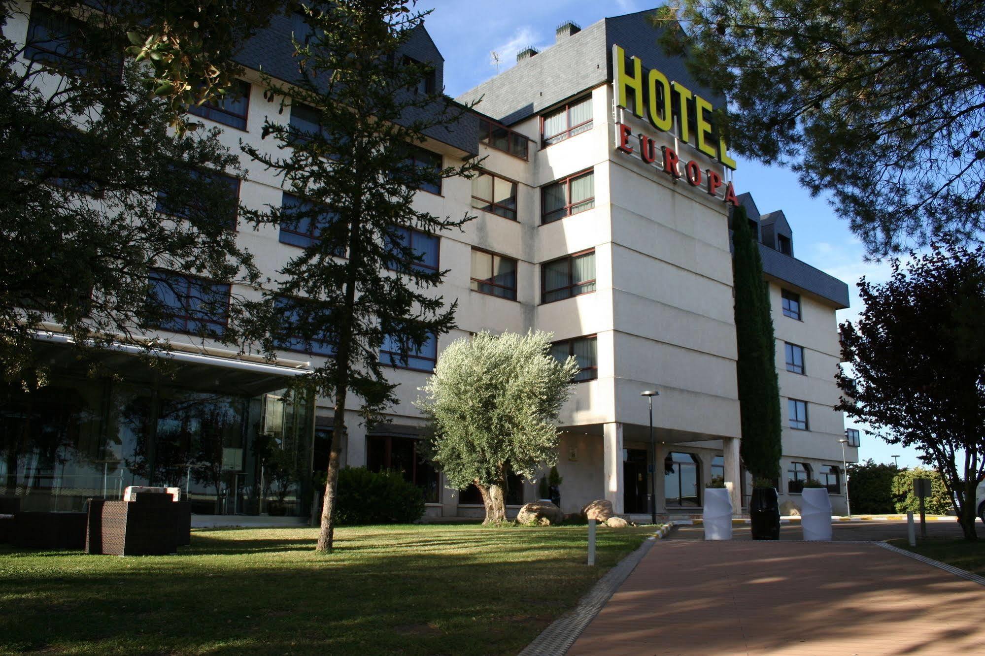 Hospedium Hotel Europa Centro Magaz De Pisuerga Extérieur photo